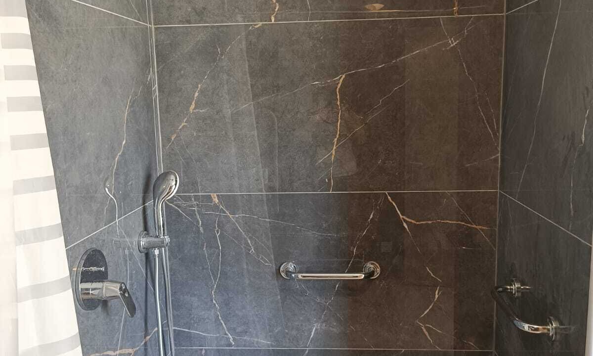 Photo of Bathroom in Lagrasse