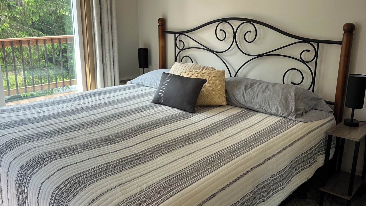 Photo of Bedroom in Holcombe