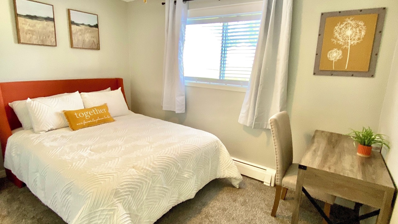 Photo of Bedroom in Cedar Rapids