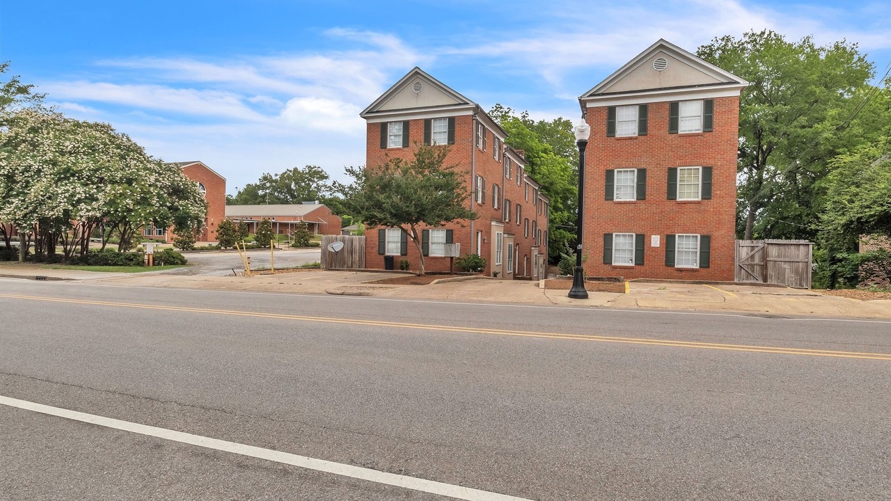 Photo of Outdoor in Starkville