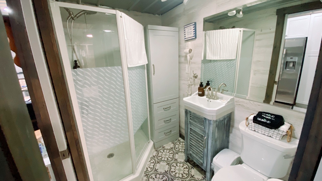 Photo of Bathroom in Scottsboro