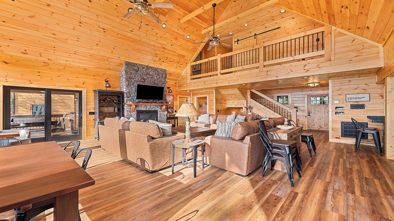 Photo of Livingroom in Maggie Valley