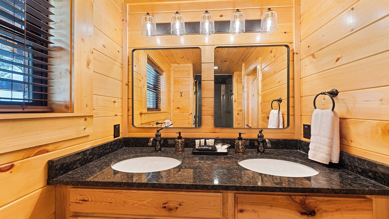 Photo of Bathroom in Maggie Valley