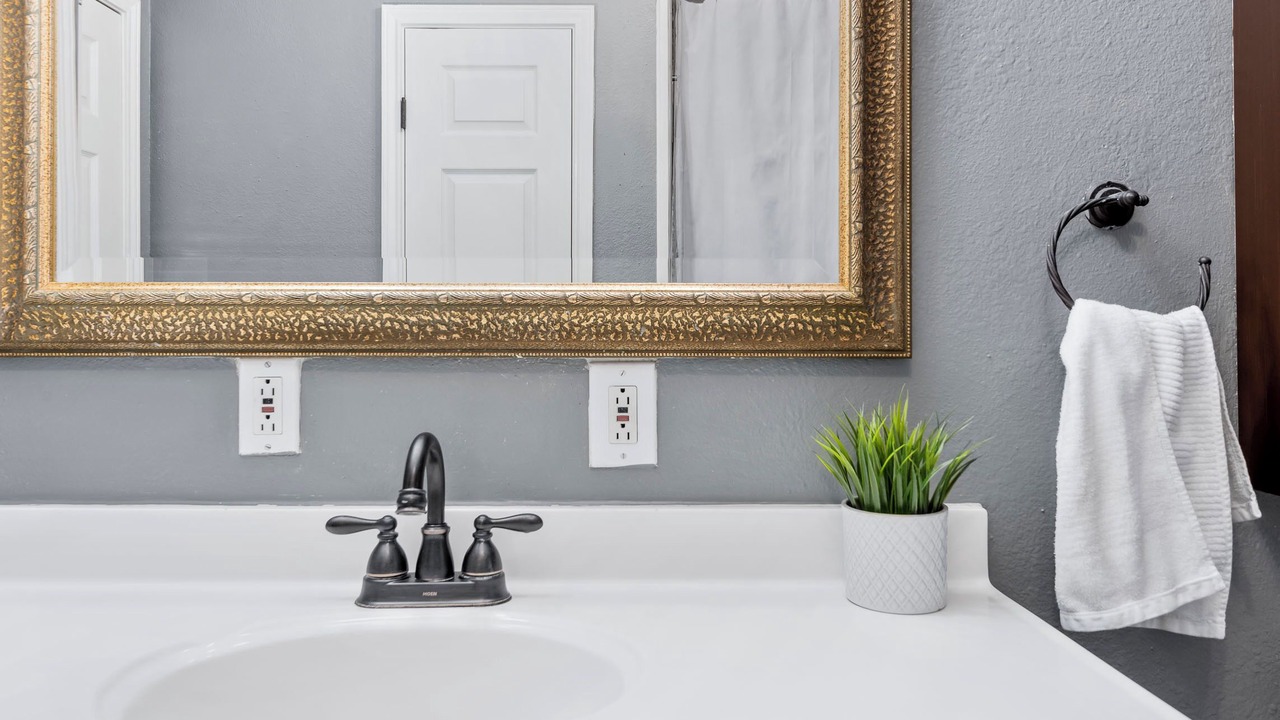 Photo of Bathroom in Bacliff