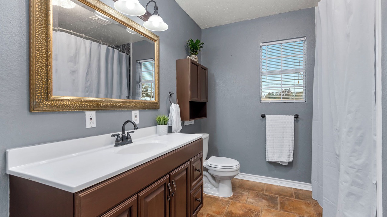 Photo of Bathroom in Bacliff