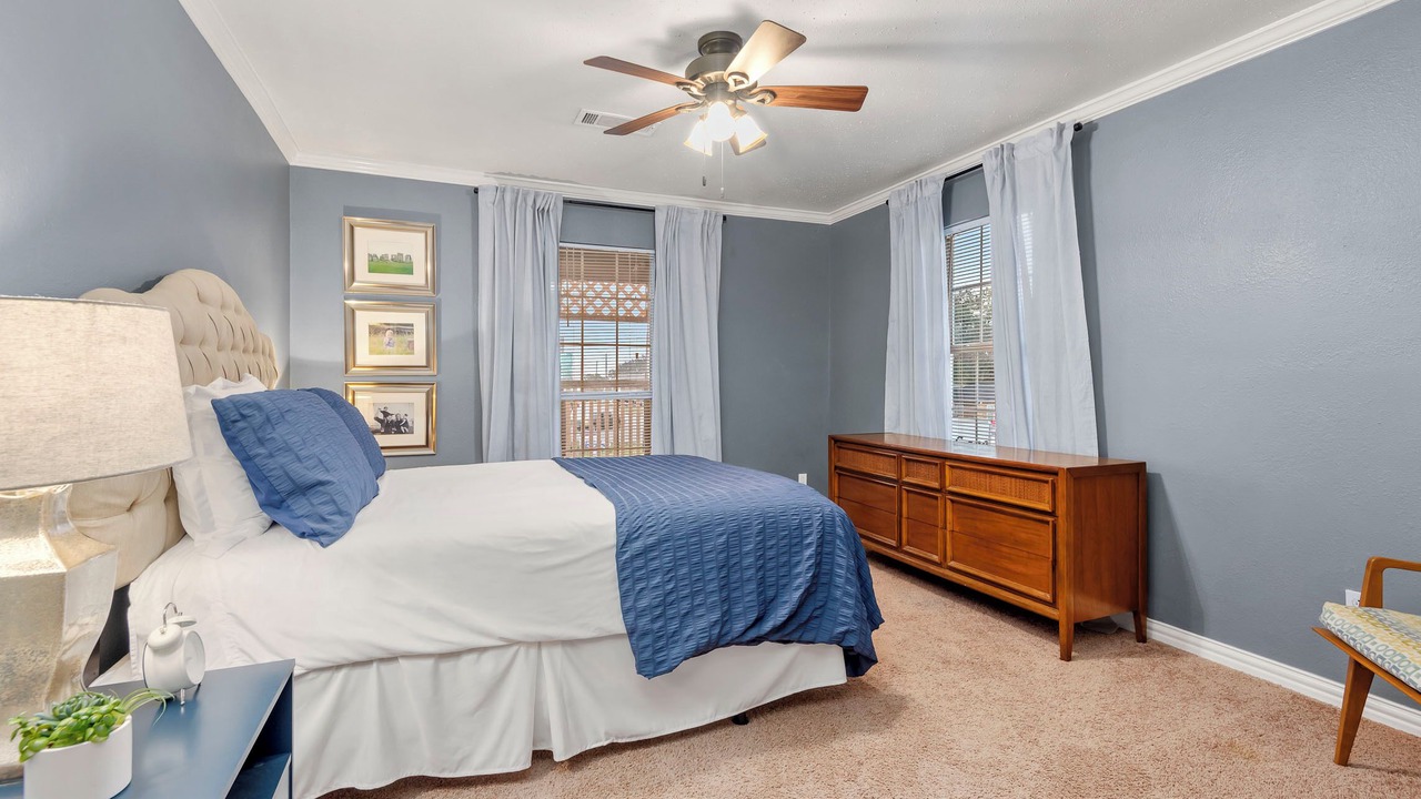 Photo of Bedroom in Bacliff