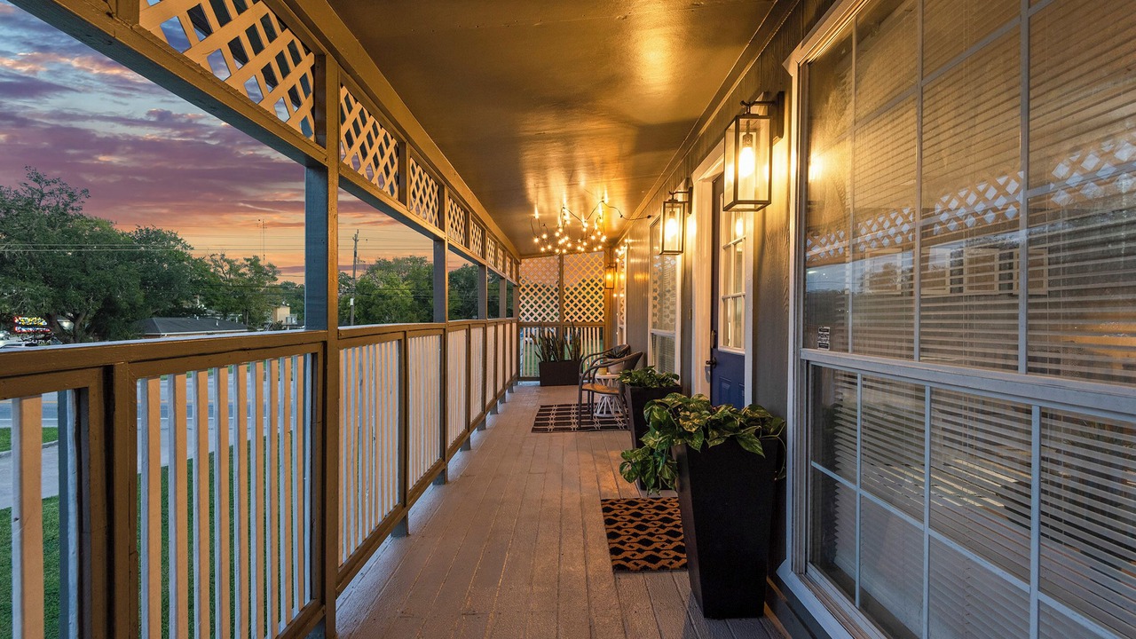 Photo of Patio Balcony in Bacliff