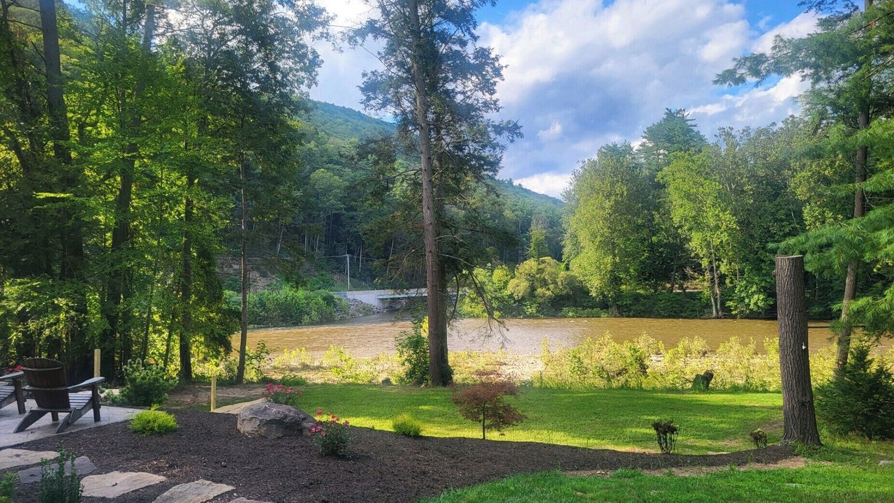 Photo of Outdoor in Bodines