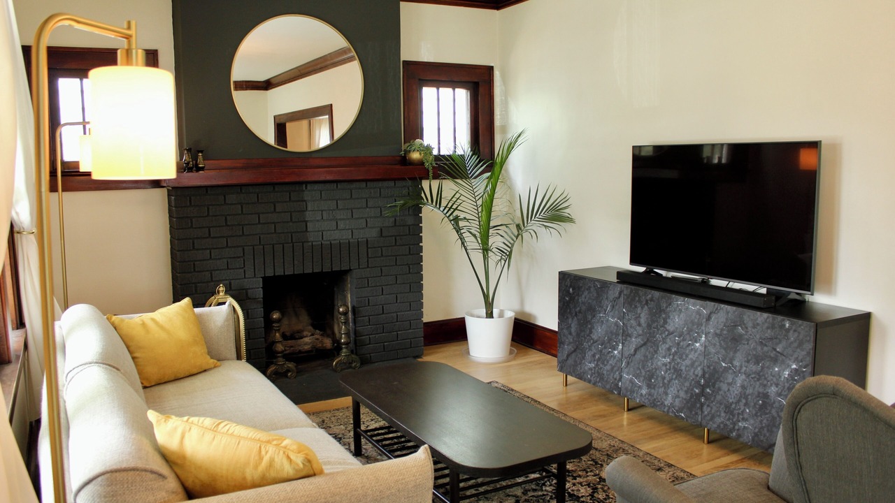 Photo of Livingroom in Hamilton