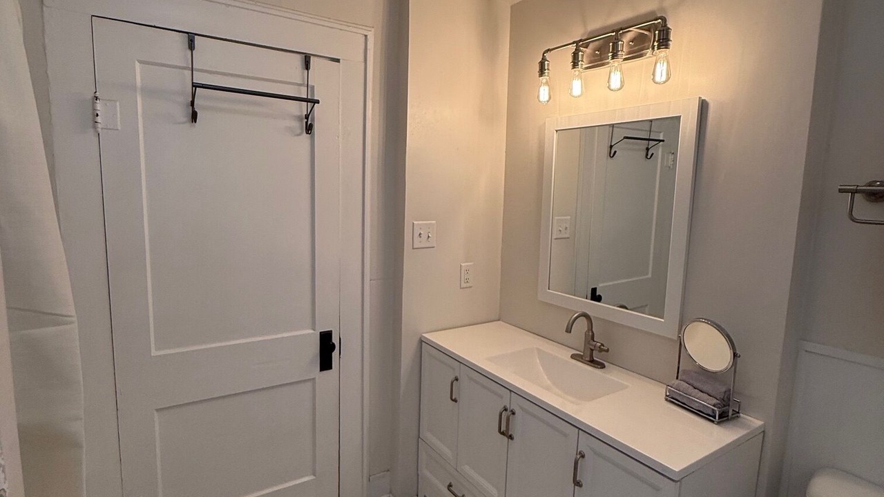 Photo of Bathroom in Gatesville