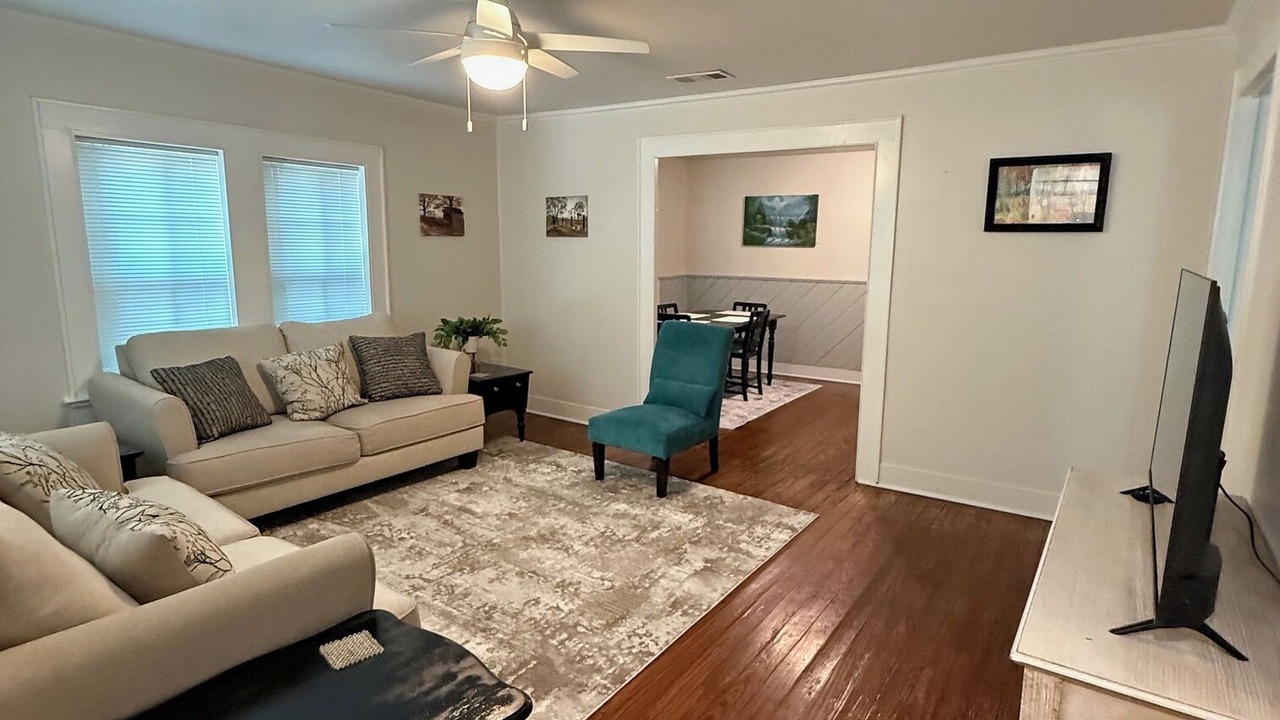 Photo of Livingroom in Gatesville
