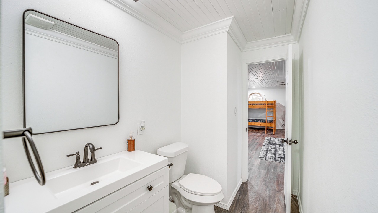 Photo of Bathroom in Hoyt
