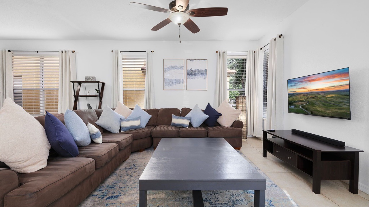 Photo of Livingroom in Watersong