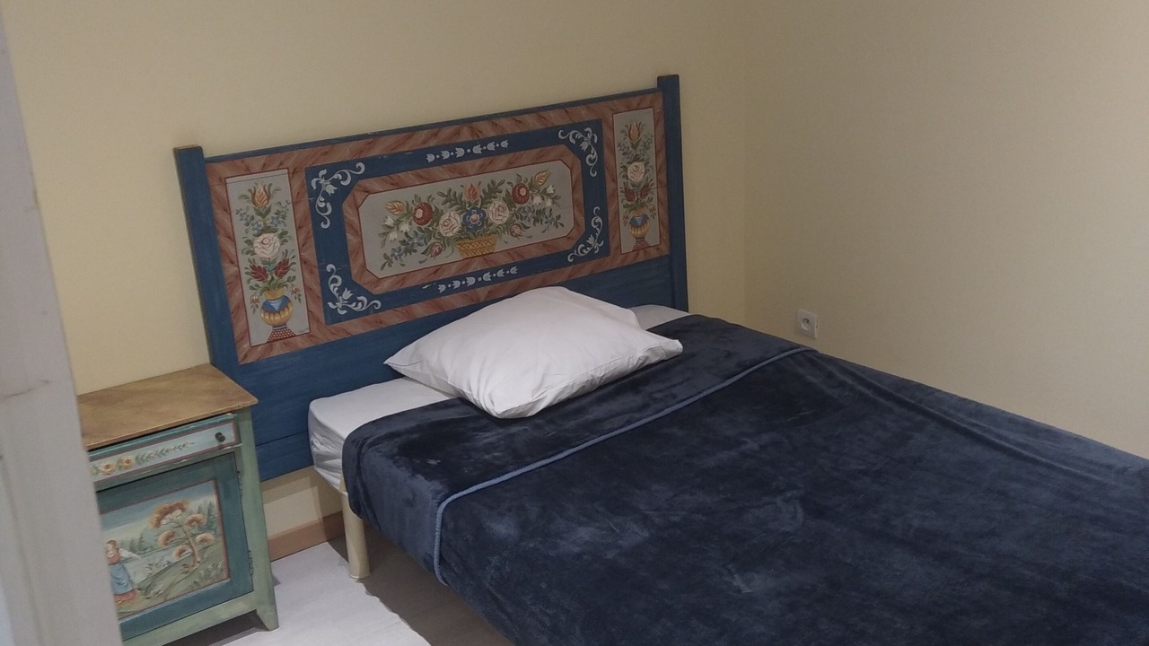 Photo of Bedroom in Cours