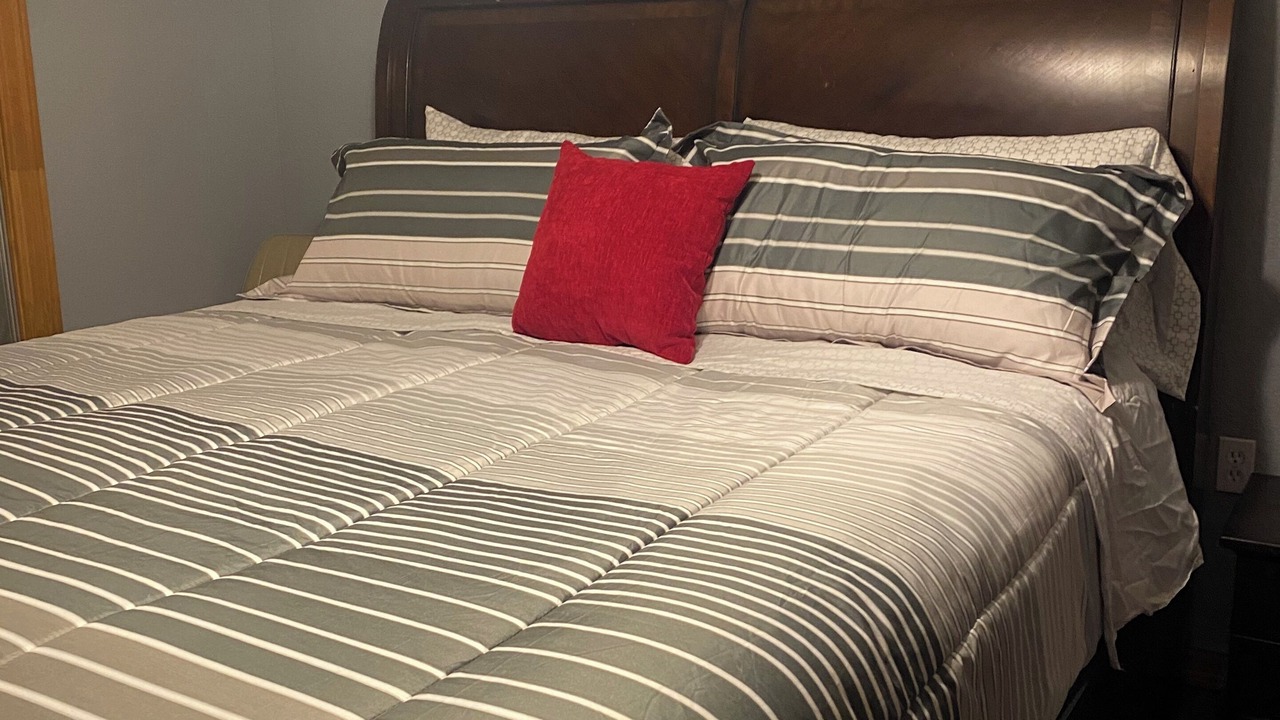 Photo of Bedroom in Blue Springs