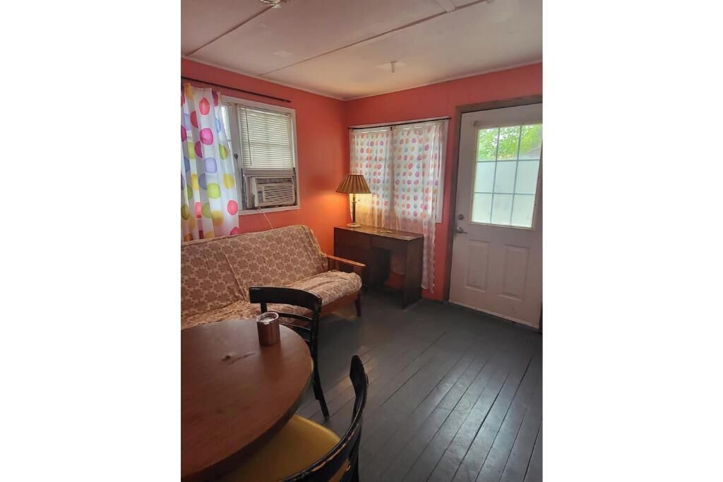 Photo of Livingroom in Grand Bend