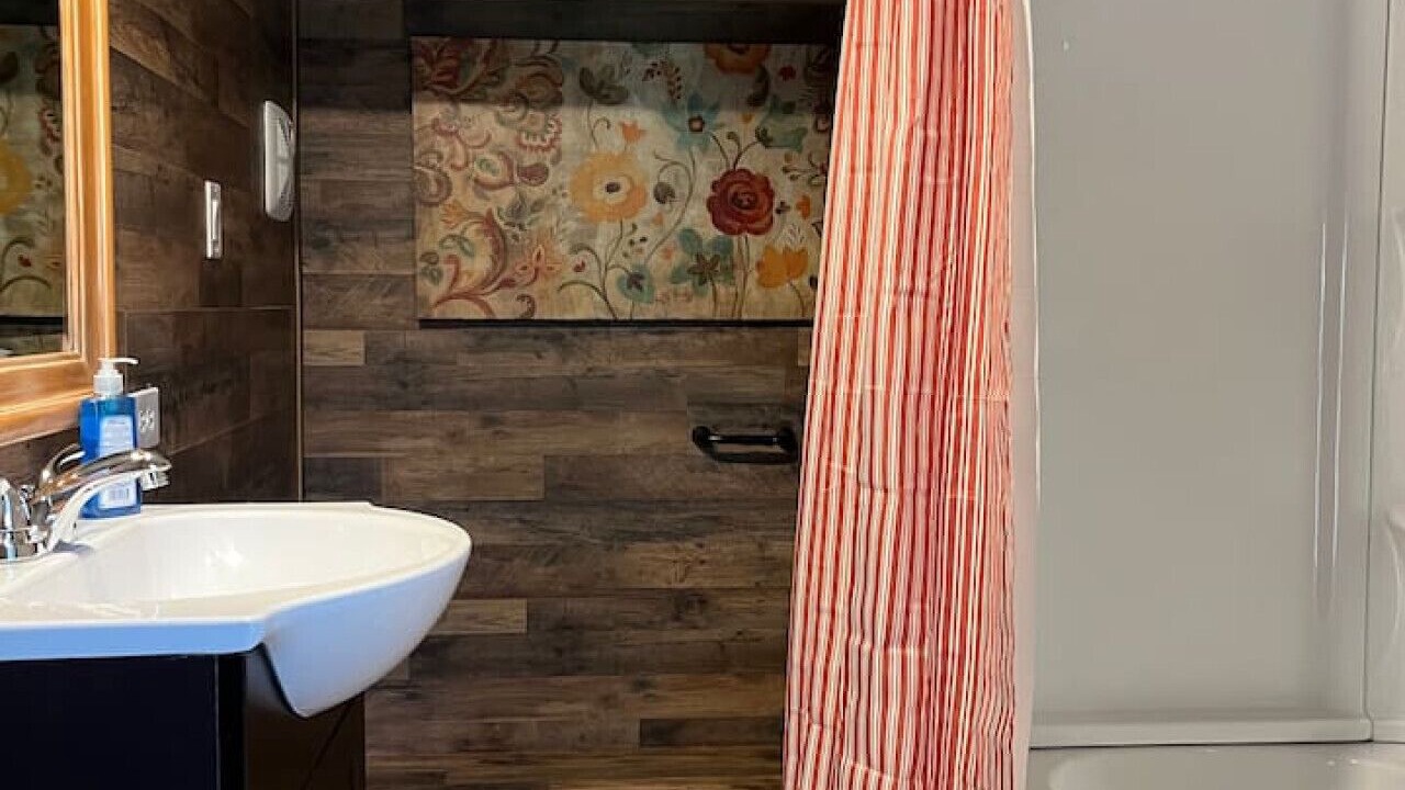 Photo of Bathroom in Palisades