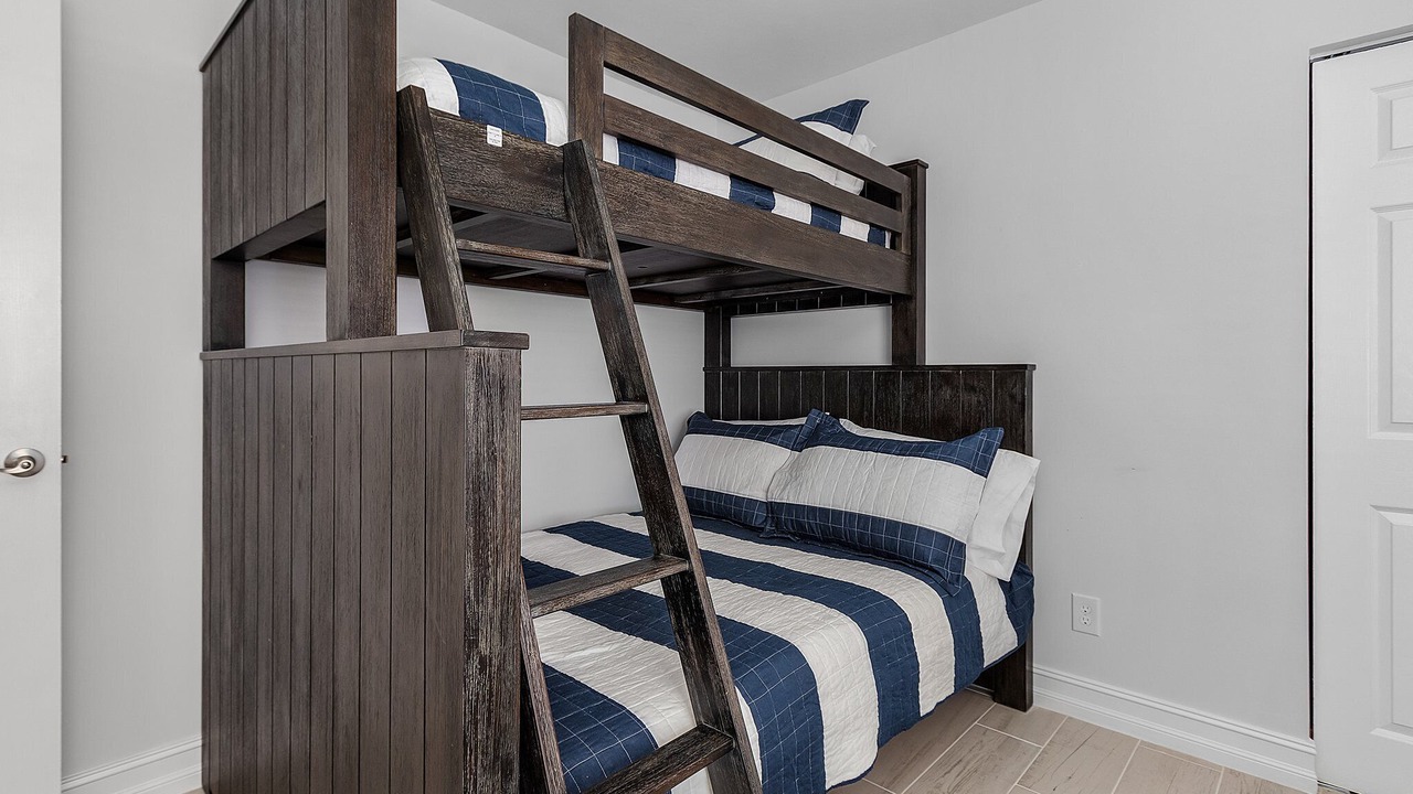 Photo of Bedroom in Caloosahatchee