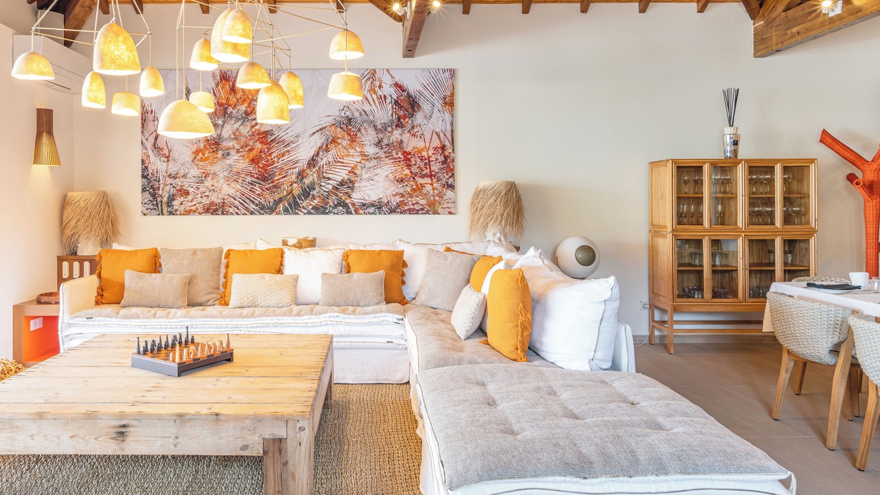 Photo of Livingroom in Cul de Sac