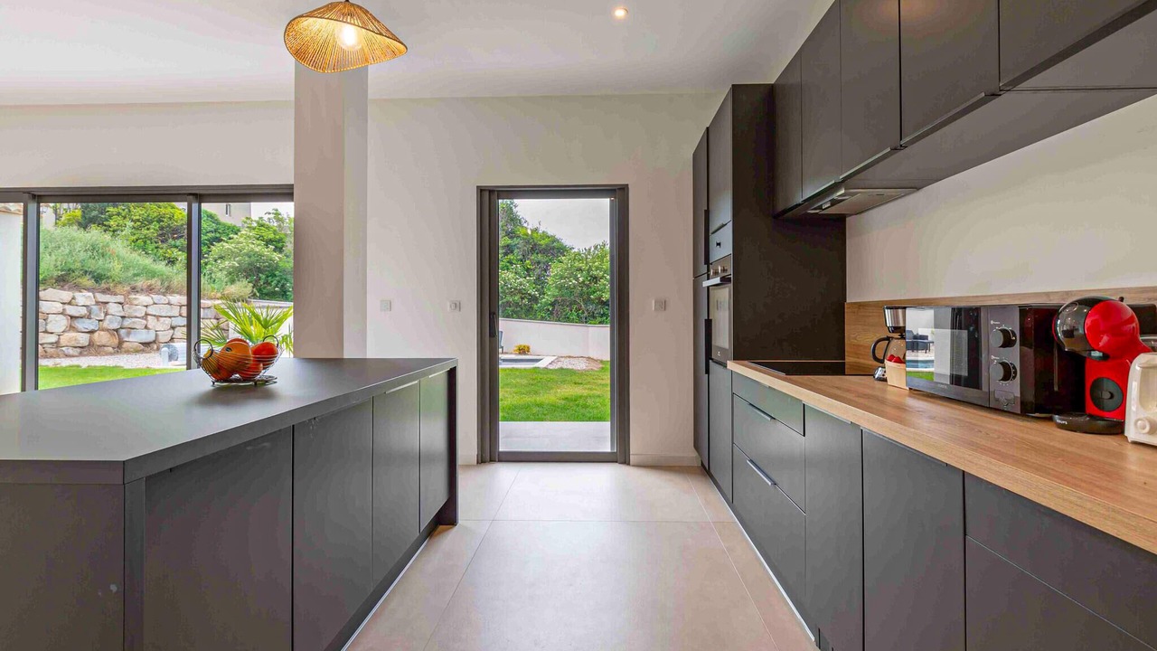 Photo of Others in Sablet