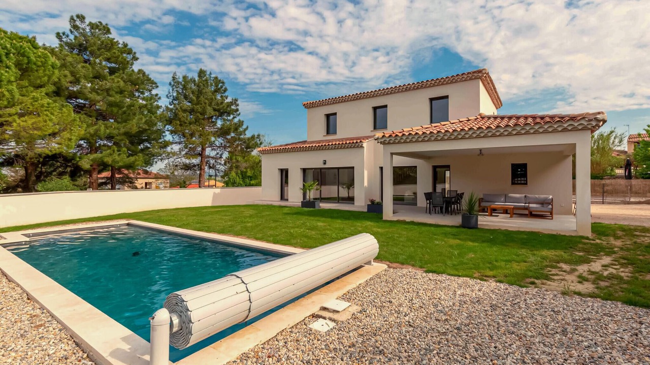 Photo of Others in Sablet