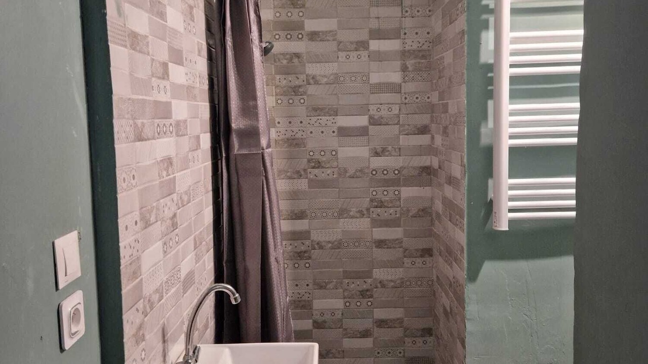 Photo of Bathroom in Bedarrides
