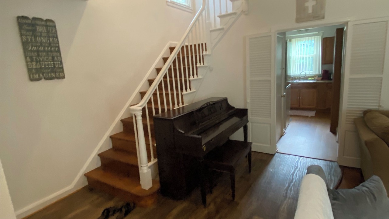 Photo of Livingroom in Lochearn