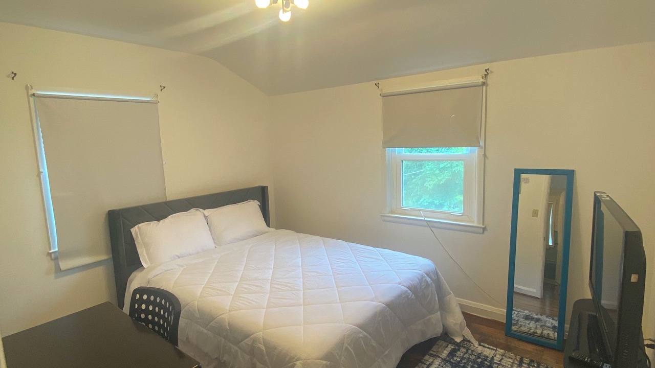 Photo of Bedroom in Lochearn