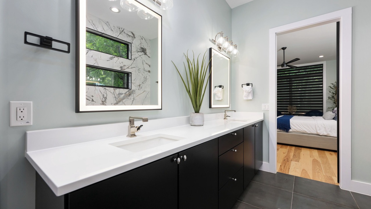 Photo of Bathroom in Dawson