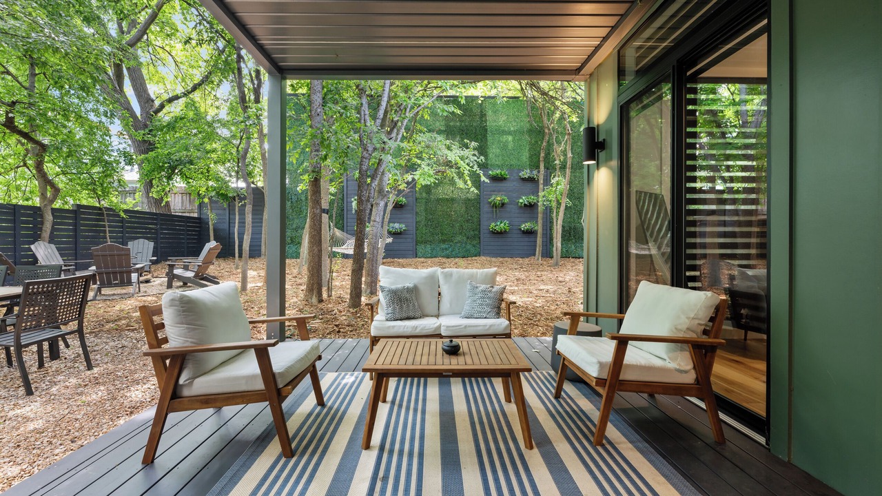 Photo of Patio Balcony in Dawson