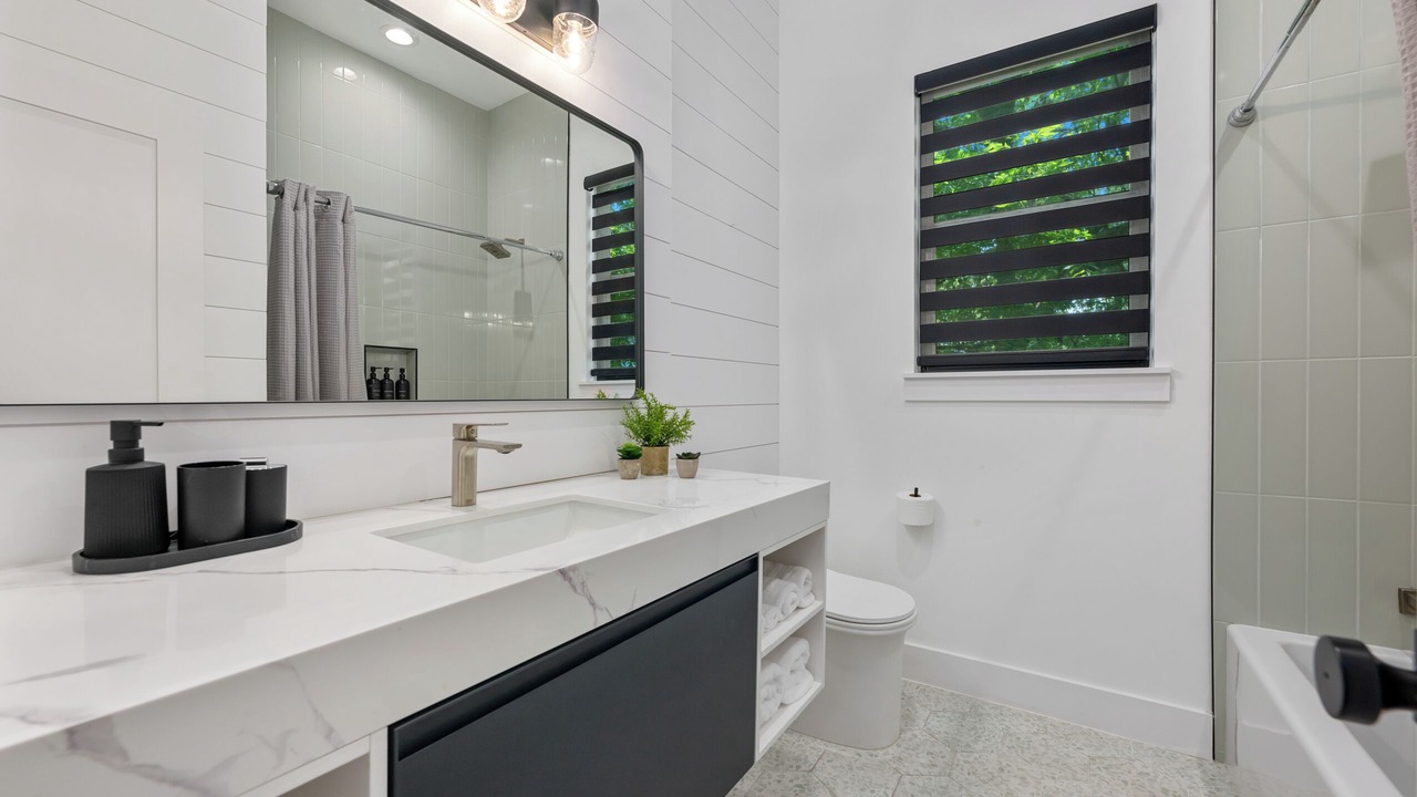 Photo of Bathroom in Dawson