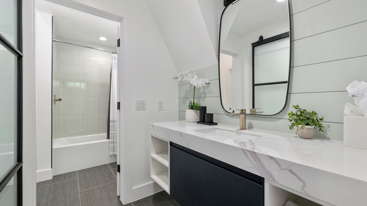 Photo of Bathroom in Dawson