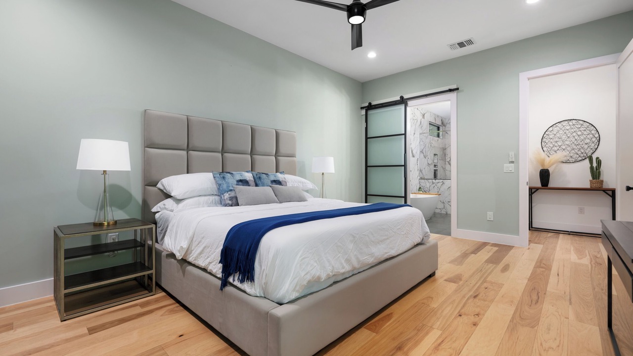 Photo of Bedroom in Dawson
