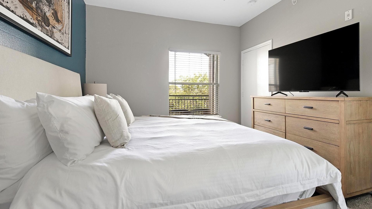 Photo of Bedroom in Royal Ridge