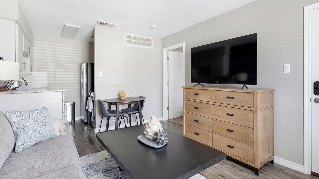Photo of Livingroom in Royal Ridge