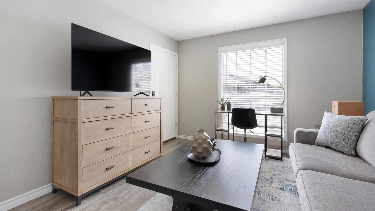 Photo of Livingroom in Royal Ridge