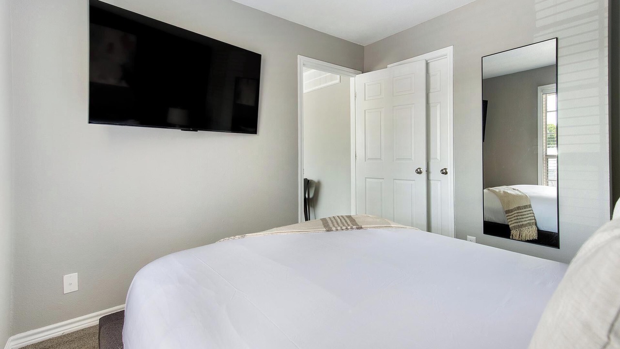 Photo of Bedroom in Royal Ridge
