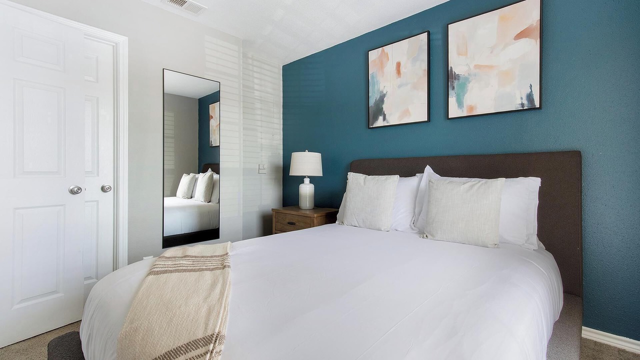 Photo of Bedroom in Royal Ridge