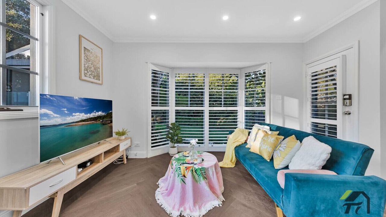 Photo of Livingroom in Gordon