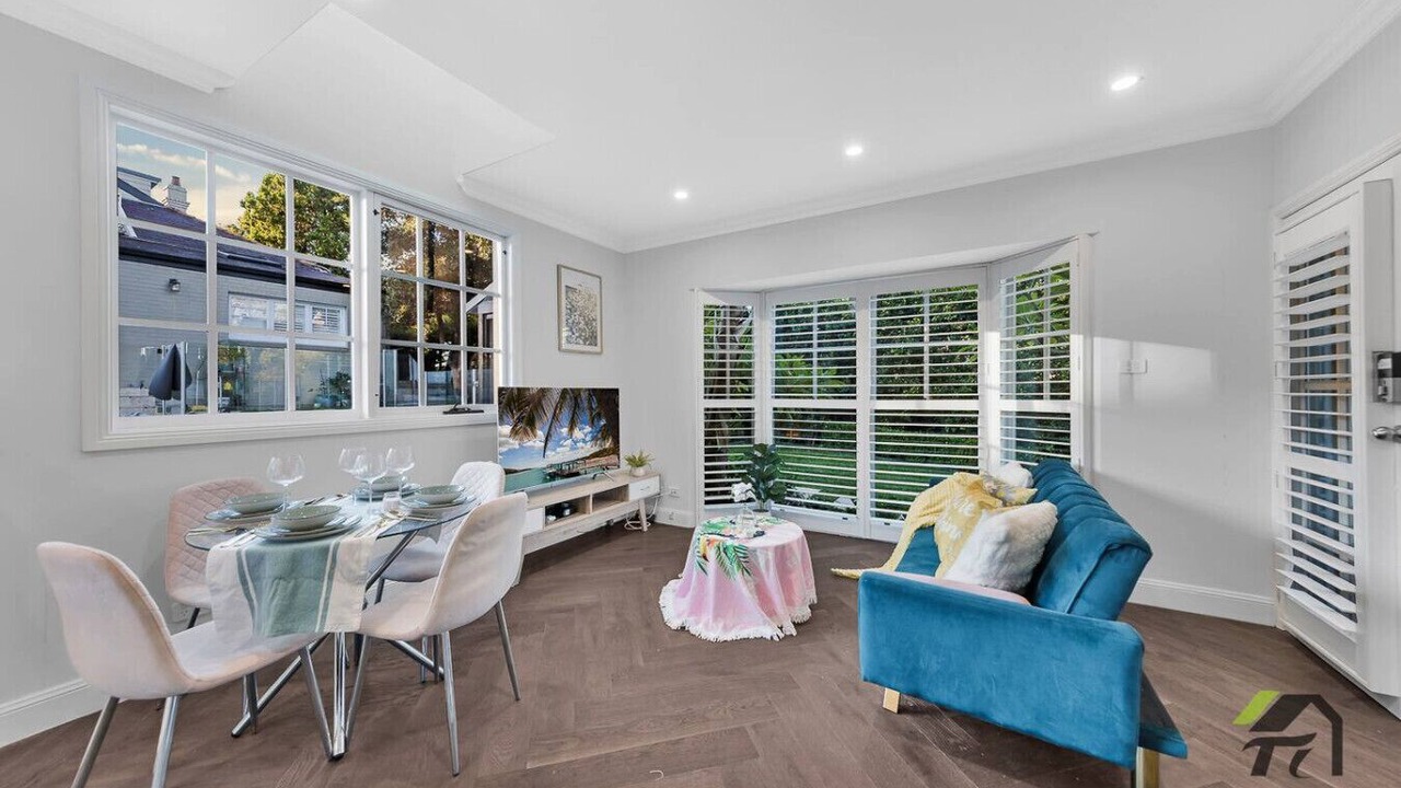 Photo of Livingroom in Gordon