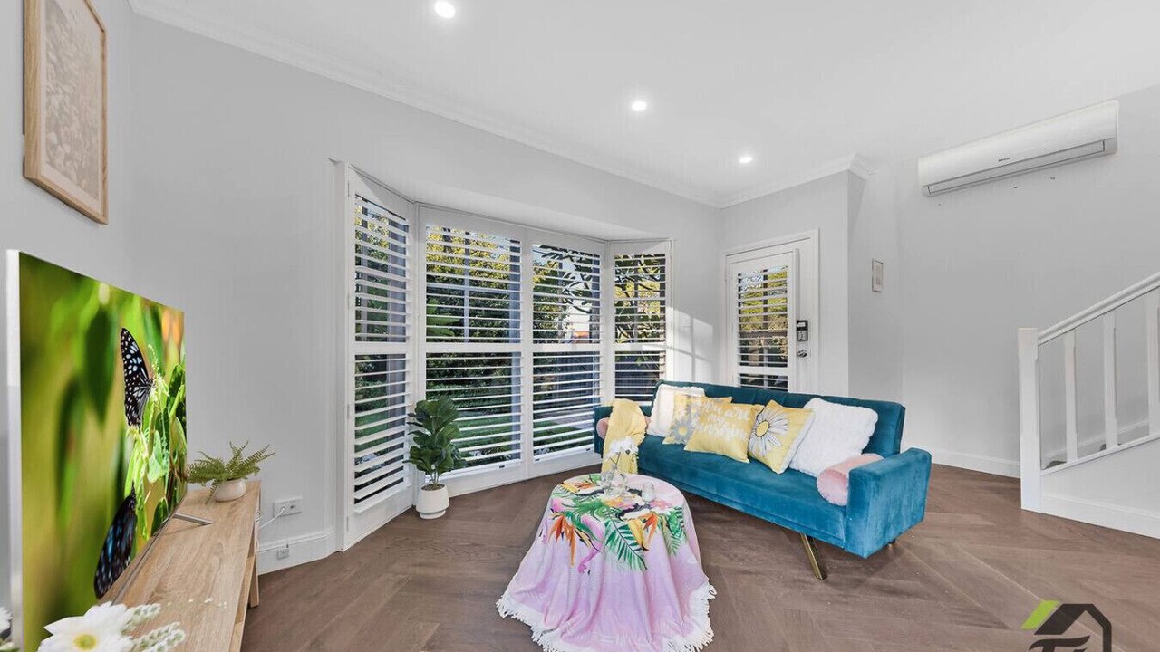 Photo of Livingroom in Gordon