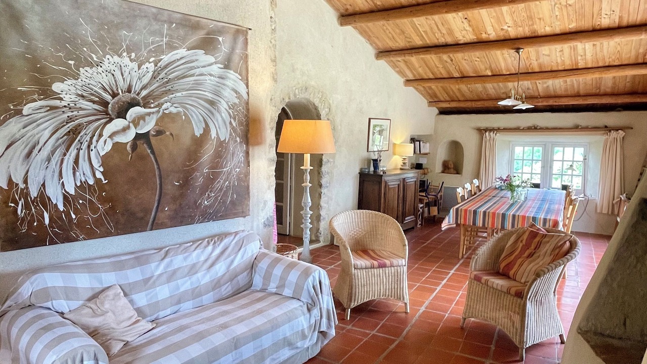 Photo of Livingroom in Cornillac