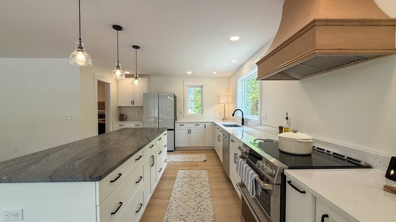 Photo of Kitchen in Center Conway