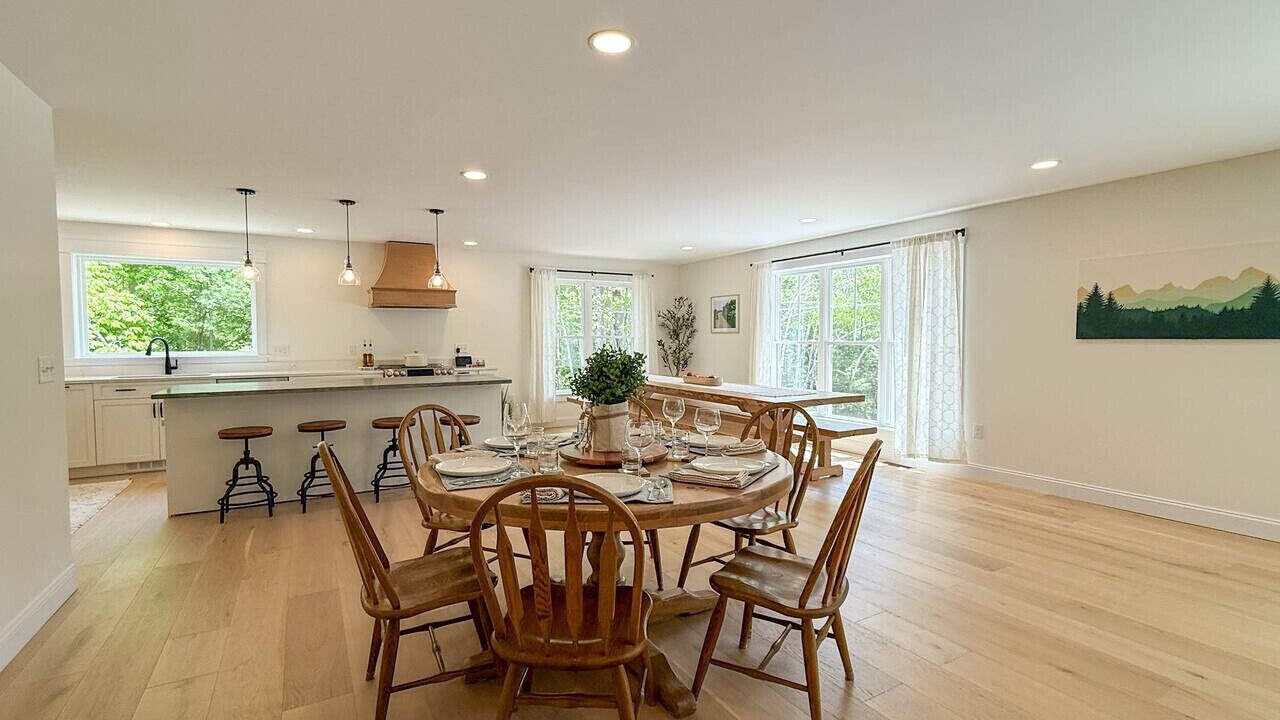 Photo of Others in Center Conway