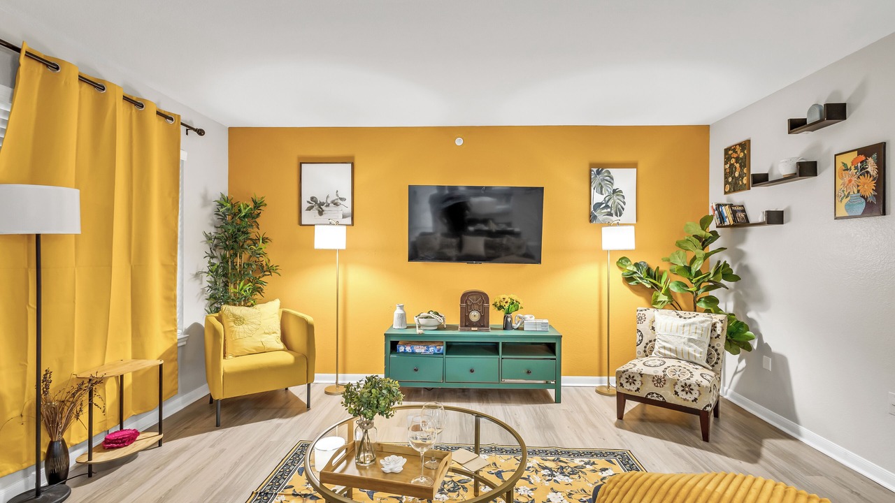 Photo of Livingroom in Pleasant Valley