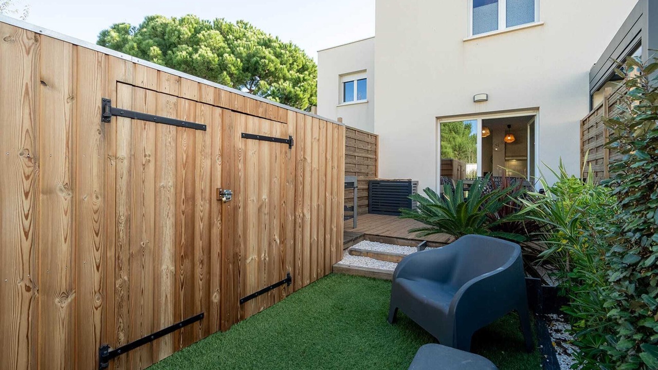 Photo of Outdoor in Serignan