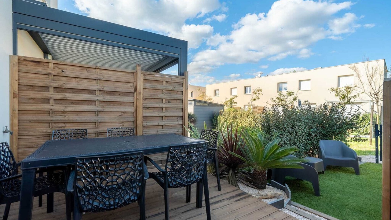 Photo of Outdoor in Serignan