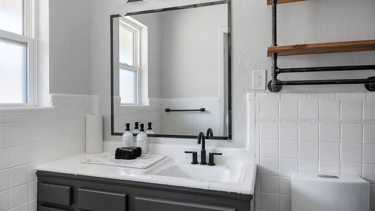 Photo of Bathroom in Oak Cliff