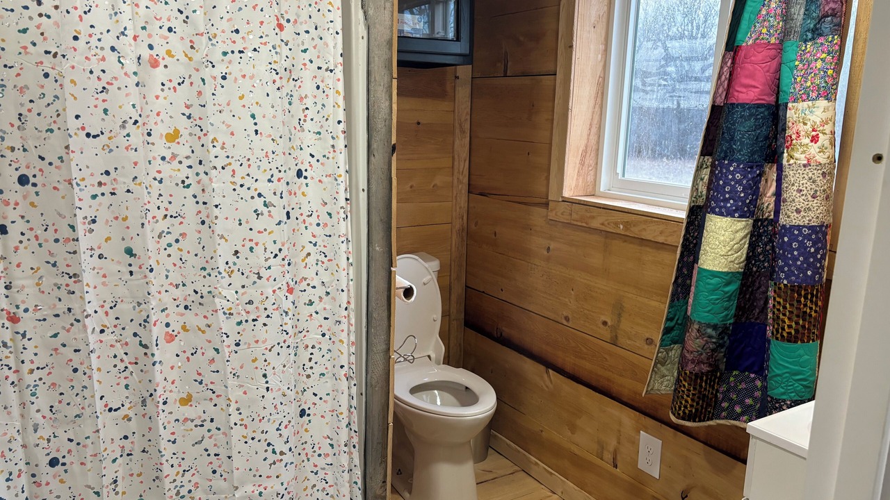 Photo of Bathroom in Jasper