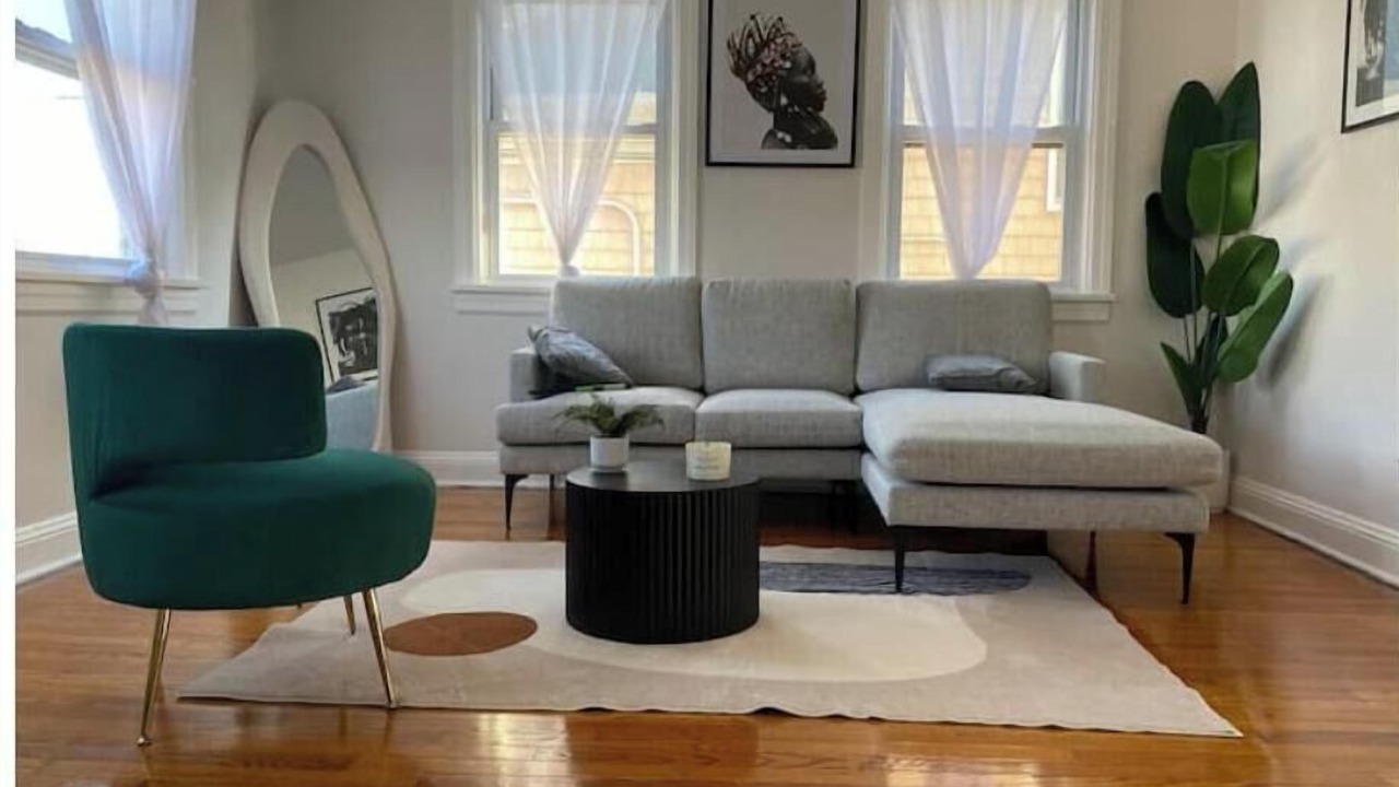 Photo of Livingroom in Carteret